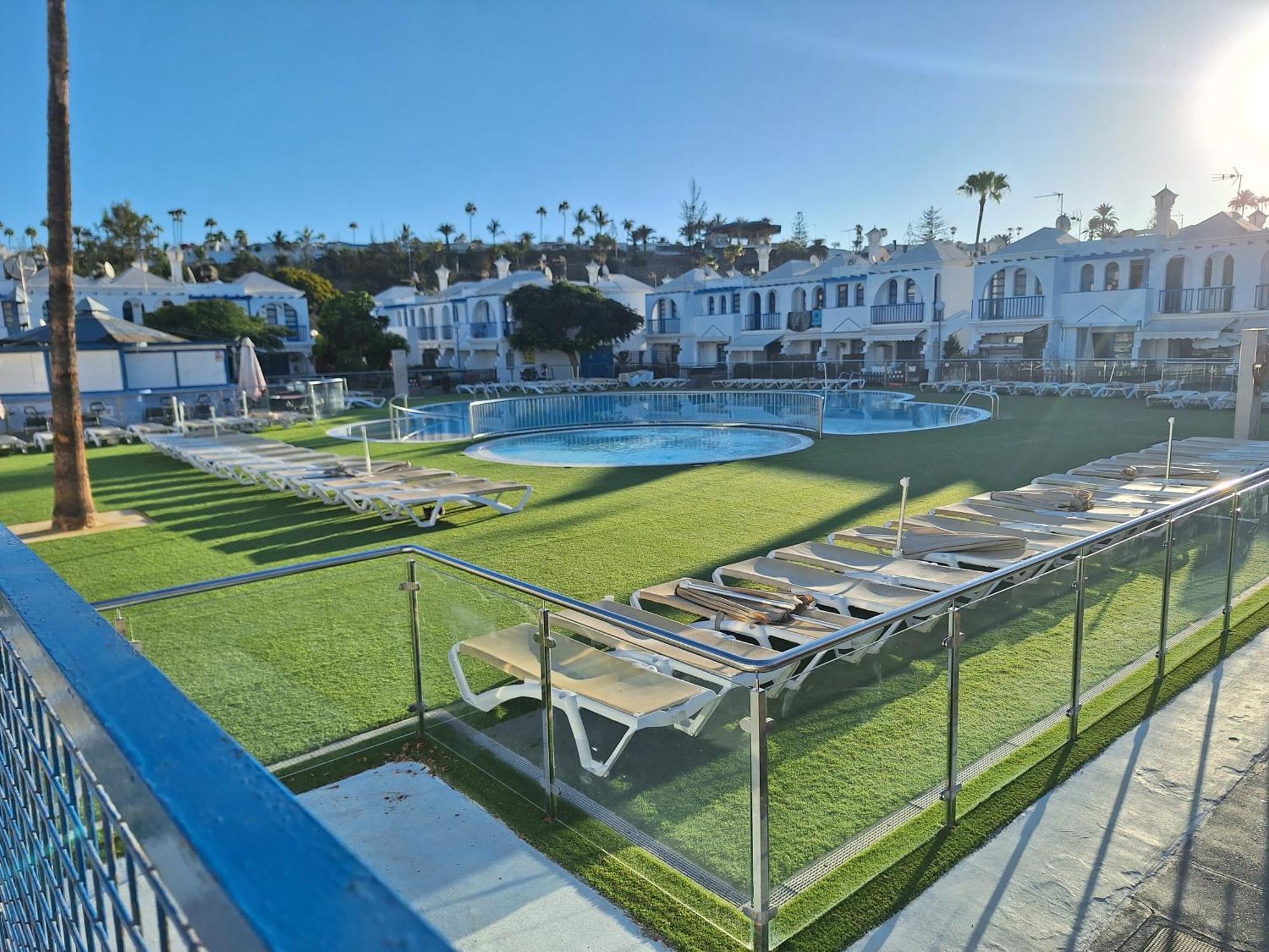 פלאייה דל אינגלז Poolfront Bungalow מראה חיצוני תמונה
